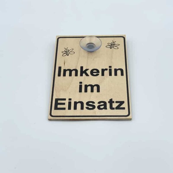 Saugnapfschild "Imkerin im Einsatz" - Holz