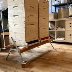 bientec Beutenständer für Holzbalken - Schräge verstellbare Füße - 2 Stück